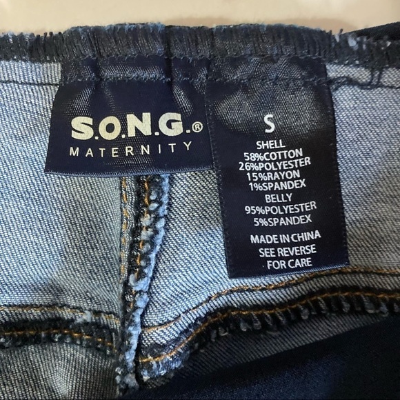 S.O.N.G maternity curvy jean shorts - Picture 7 of 8